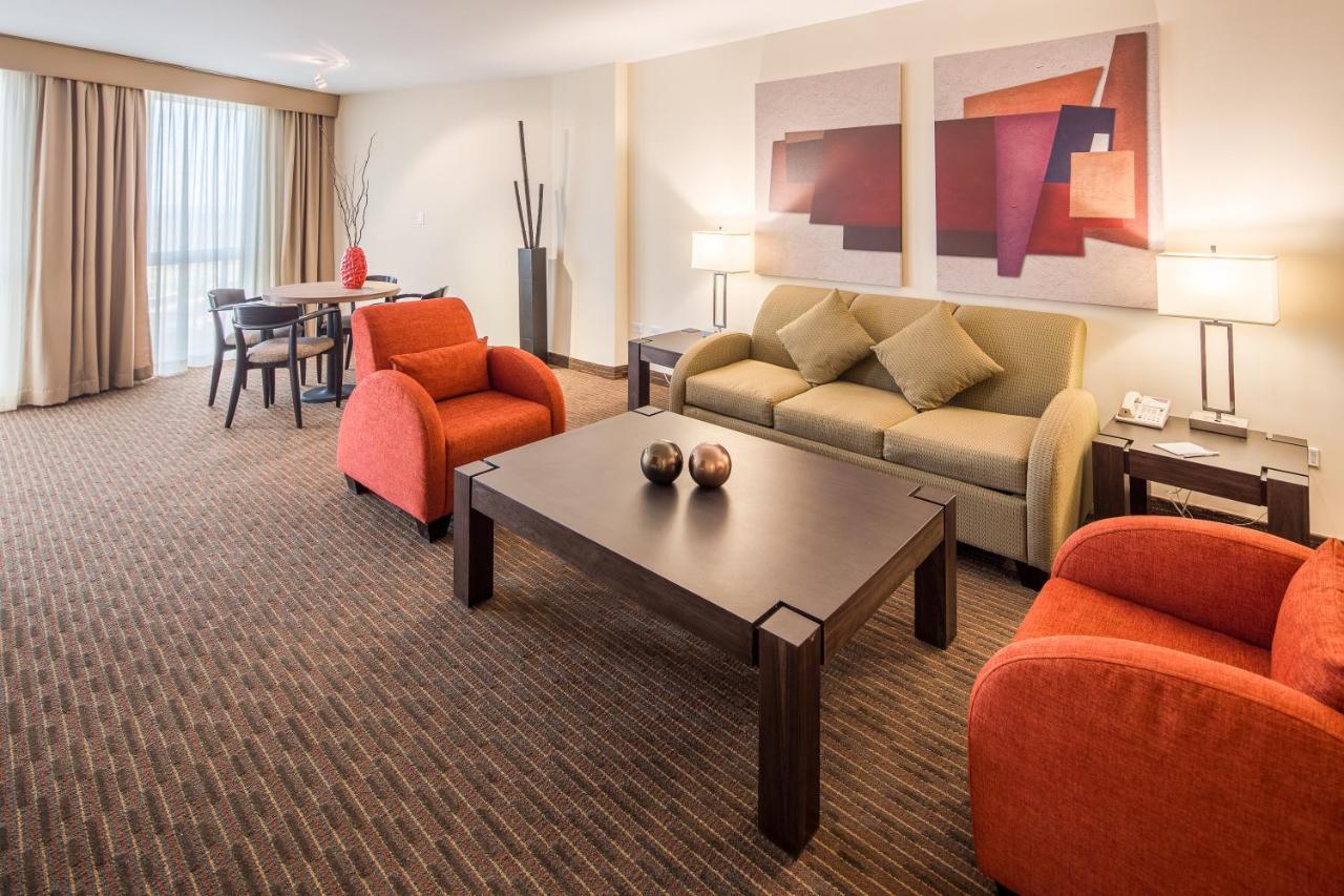 Crowne Plaza Monterrey Aeropuerto By Ihg Hotel Buitenkant foto